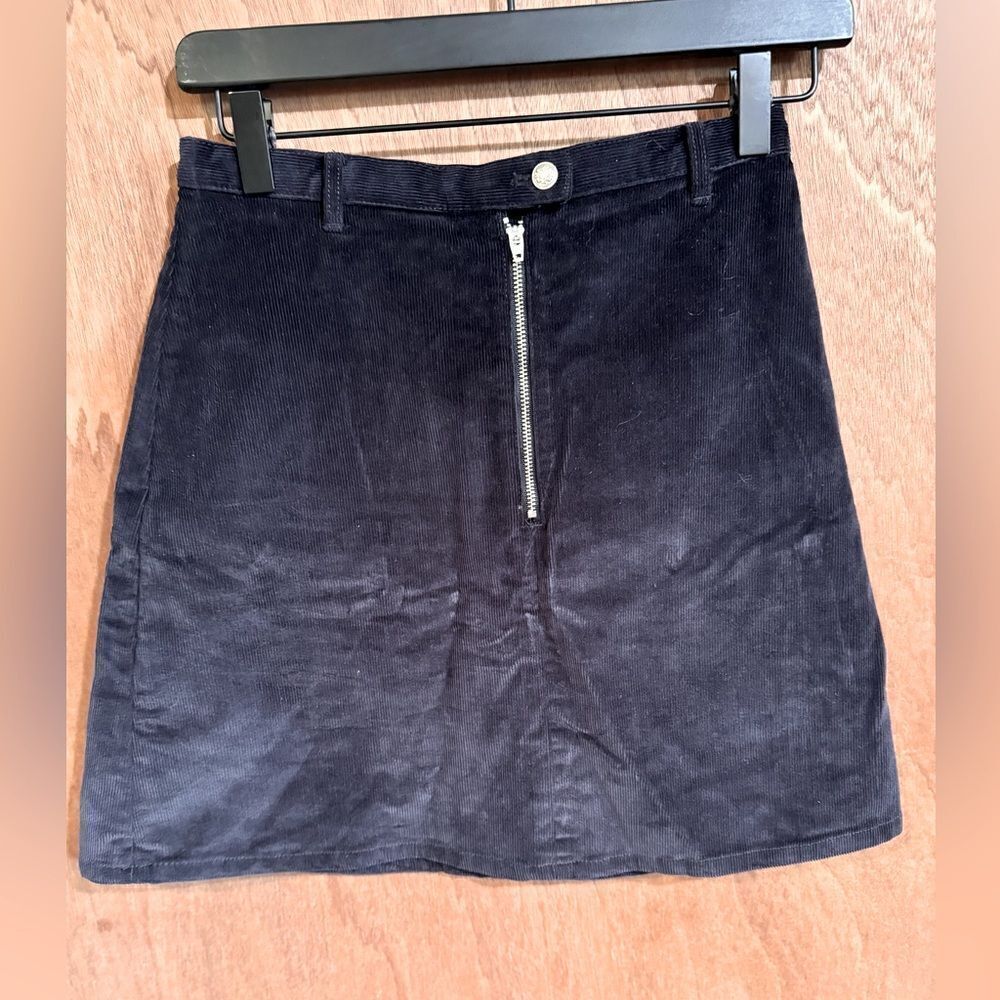& Other Stories black micro corduroy mini skirt size 4